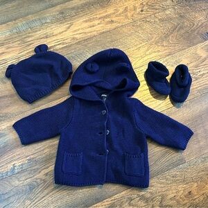 NWOT Navy Blue Baby Knit Set with Hoodie size 0-3 months